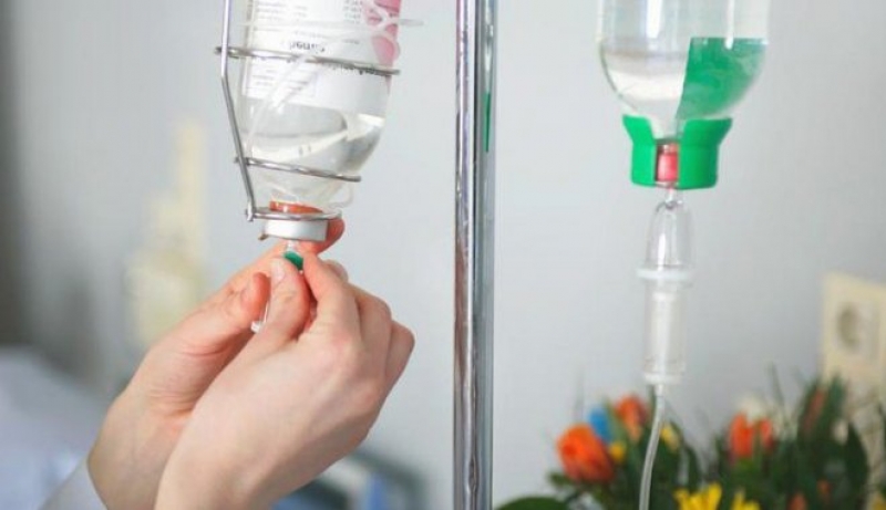 В Харькове группа студентов попала в больницу с отравлением после съеденного шашлыка