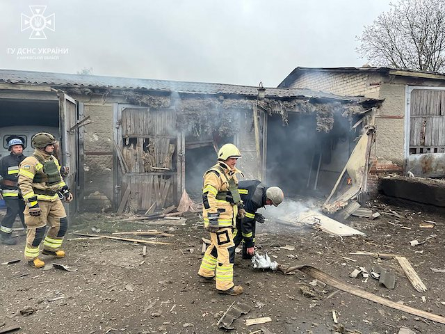 В пожарах на Харьковщине погибла женщина и пострадал подросток