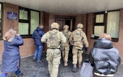 Руководитель отдела фискальной службы подозревается во взятках