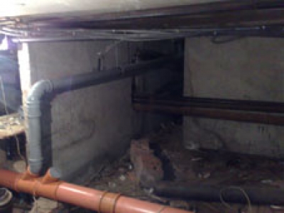 Осудили вора канализационных труб