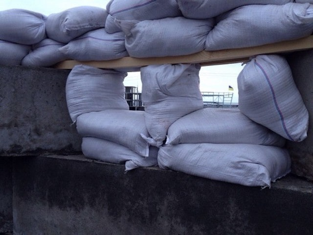 Харьков укрепляют тремя кольцами обороны, в городе проверяют подвалы