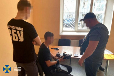 Харьковские оперативники задержали в Днепре мошенника из Молдовы