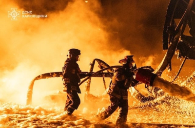 В Чугуеве после дроновой атаки произошел пожар – огонь бушевал 13 часов