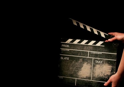 Дети в лагере изучают кинематографию 