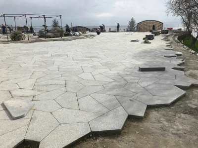 Технологія укладання гранітних плит на вулиці