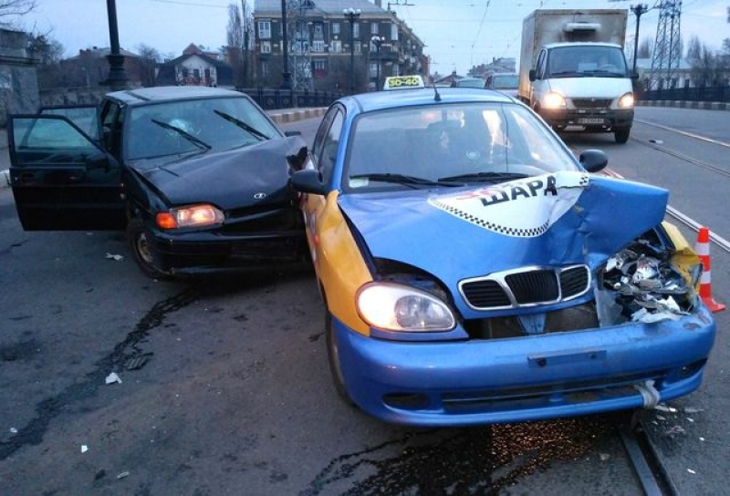 Аварии в Харькове за прошедшие сутки (видео)