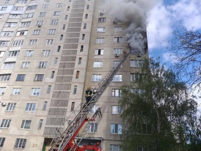 Во время пожара в 16-этажном доме было эвакуировано 25 человек