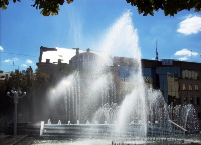 В Харькове начался сезон фонтанов