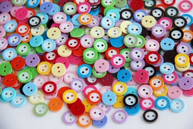 Пуговицы: виды, назначение, фото