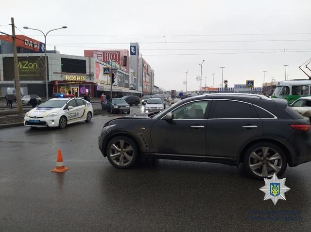 На Салтовке столкнулись иномарки: есть пострадавшие