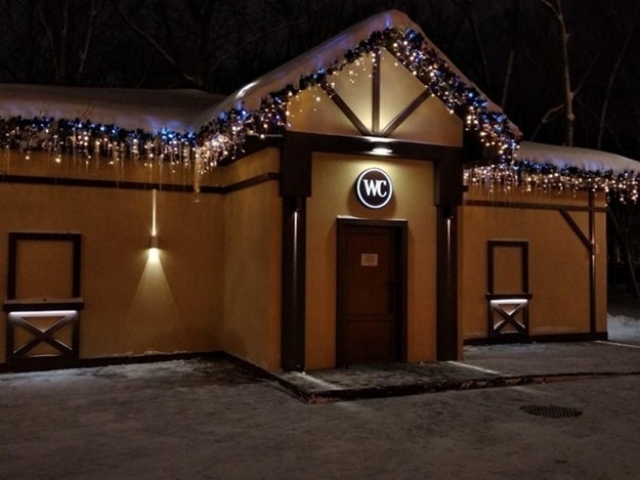 «Золотой» туалет в парке Горького: полиция открыла уголовное дело