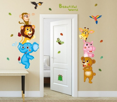 Чем украсить двери в детскую комнату