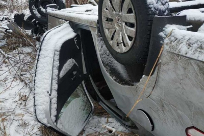 В Лозовском районе с моста слетело такси с четырьмя пассажирами – есть пострадавшие