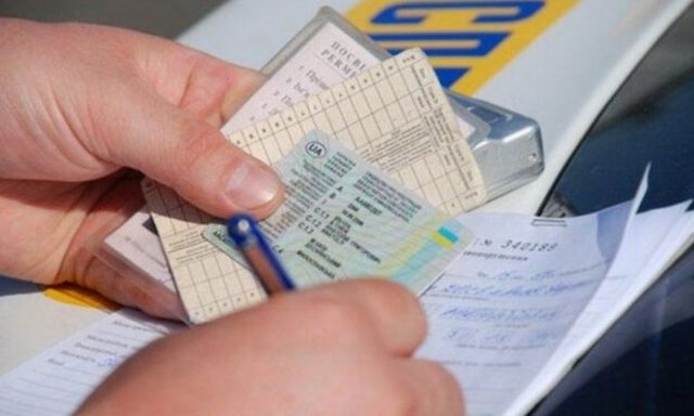 Группировка злоумышленников, подделывающая документы, предстанет перед судом