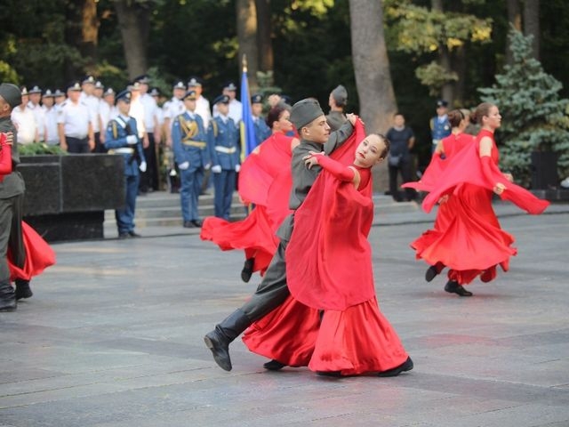 В Харькове празднуют 365-летие со дня основания города (фото)