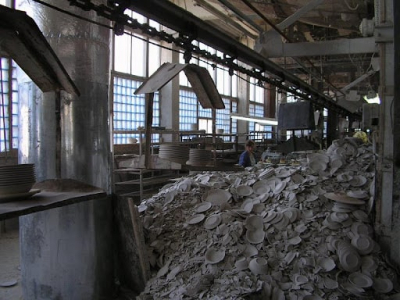 В Будах взорвали здание неработающего фаянсового предприятия (видео)