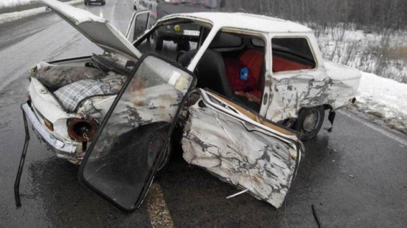 На Харьковщине «Запорожец» устроил ДТП: есть погибшие и пострадавшие