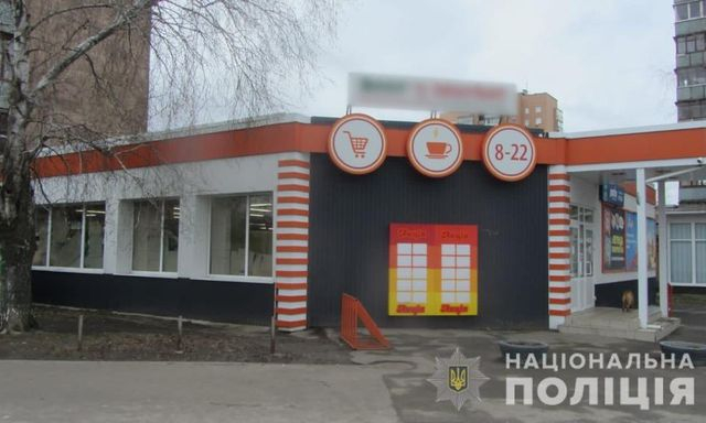 Двое граждан украли из магазина полмиллиона гривен и сигареты
