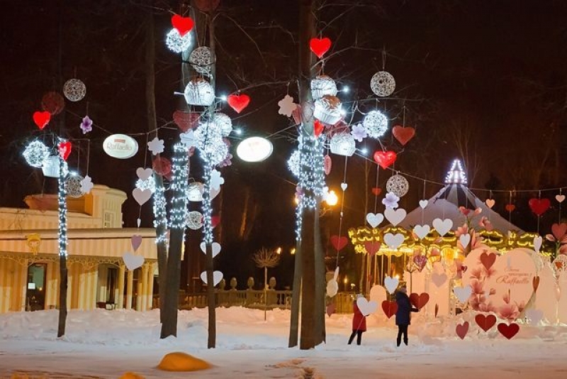 Харьковчане активно отмечают День всех влюбленных