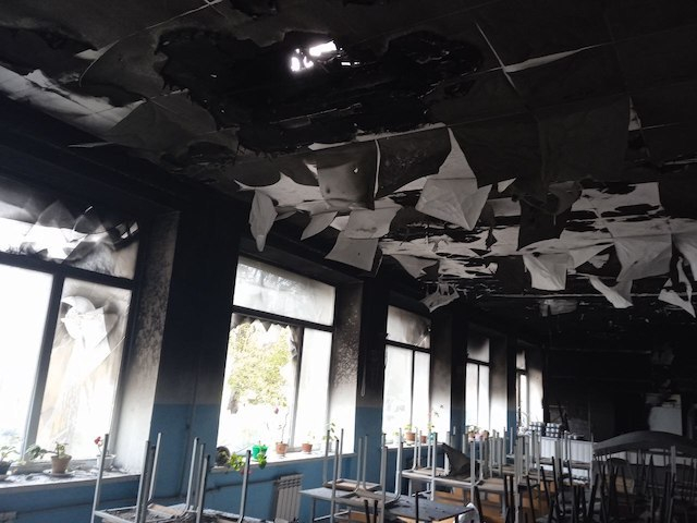 Во время обстрела Двуречного загорелась местная школа