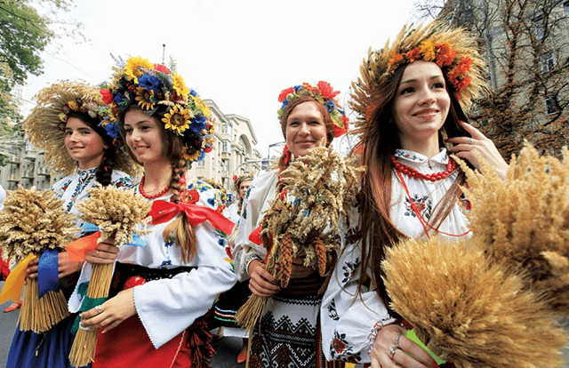 Три світлих свята українського народу: традиції й обряди святкування