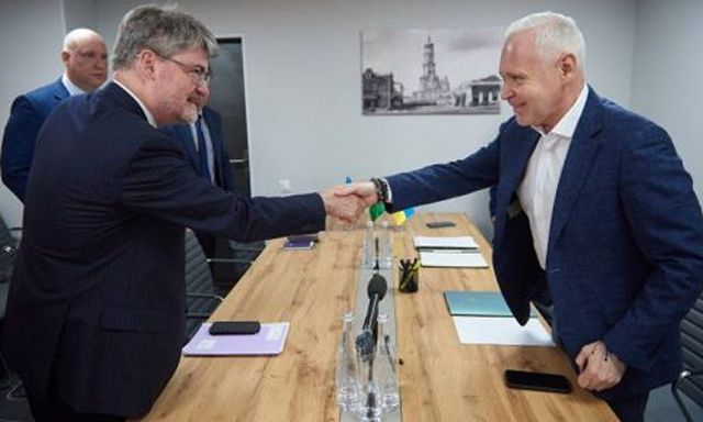 Франция и дальше будет поддерживать Харьков – Гаэл Весьер