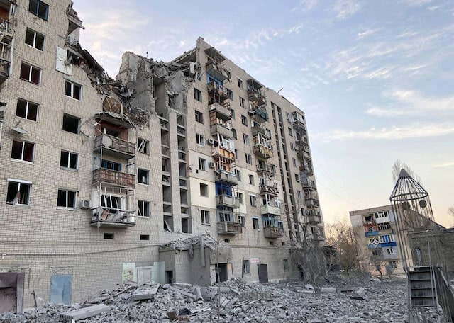 Враг ударил авиабомбами по Ковшаровке – разрушен дом