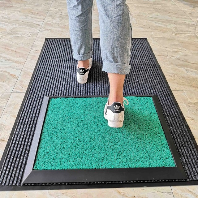 Чем полезен дезинфицирующий коврик