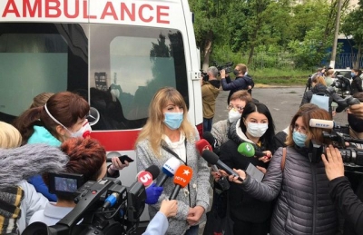 Сотрудники скорой помощи Харькова провели часовую акцию протеста (видео)