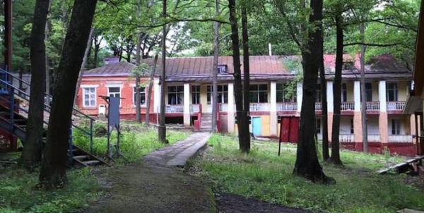 Еврокомиссар посетил лагерь «Ромашка»