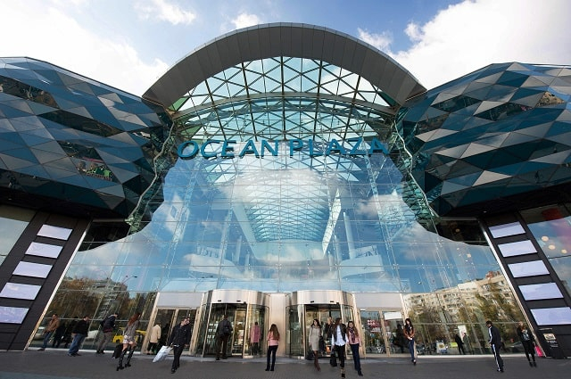 Один из самых ярких ТРЦ Киева - Ocean Plaza