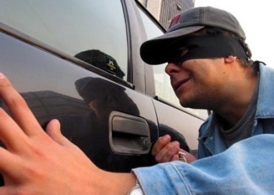 Пьяный харьковчанин намеревался угнать авто вместе с пассажирами