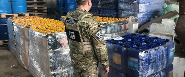 Под Харьковом обнаружено незаконное производство химикатов – конфисковано 50 тонн ядов