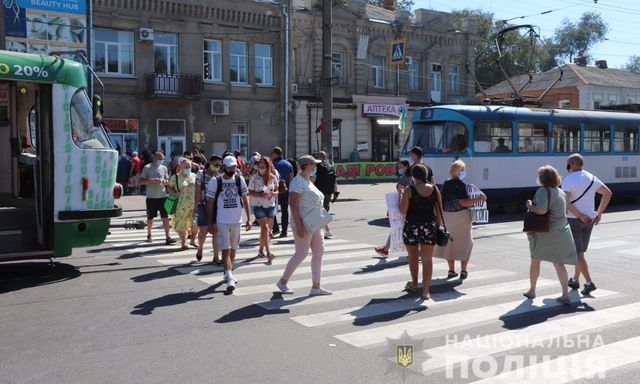 Жители Новобаварского района провели акцию протеста против коксового завода (видео)