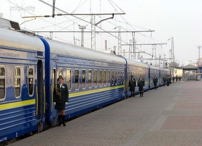 Ко Дню Конституции из Харькова назначили дополнительные поезда в Донецкую область