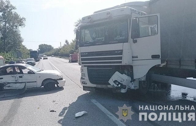 На трассе «Харьков – Симферополь» столкнулись несколько машин