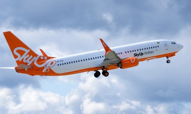 Самолет с украинцами, эвакуированными из Китая, приземлится в Харькове?