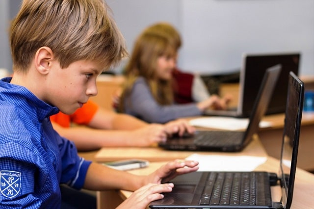 Программирование для школьников: как выбрать детские курсы