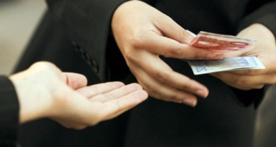 Харьковчанка забаррикадировалась в комнате