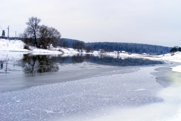 Работники ГСЧС предупреждают местных жителей