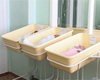 Харьковчанка родила тройню и осталась без мужа