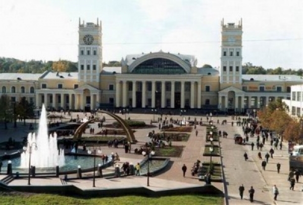 На Привокзальной площади идет незаконная торговля