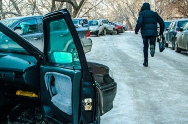 Вор, терроризирующий харьковских автомобилистов, задержан полицией