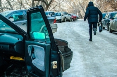 Вор, терроризирующий харьковских автомобилистов, задержан полицией