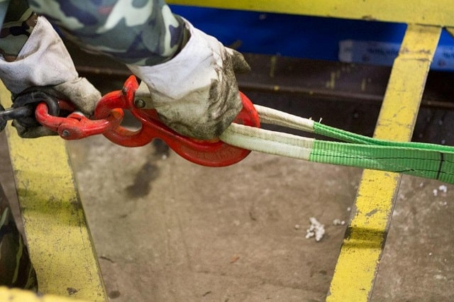 Якими бувають вантажопідйомні стропи: види та особливості