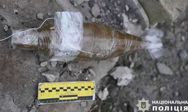 Возле зданий районных отделов полиции в Харькове прогремели взрывы