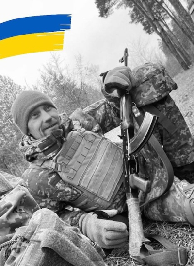 Песочинская громада простилась с матросом, погибшим на фронте