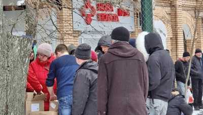 Оккупанты дважды обстреляли людей, стоявших в очереди за гуманитарной помощью