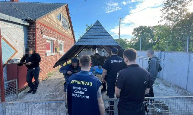 В Харьковской области фермер эксплуатировал труд семи человек