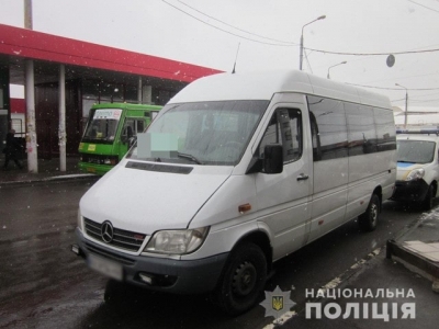 В Харькове задержали водителя, ранившего своего коллегу ножом и уехавшего с места событий